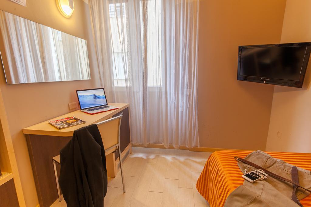 Hotel Commodore ريتشوني المظهر الخارجي الصورة