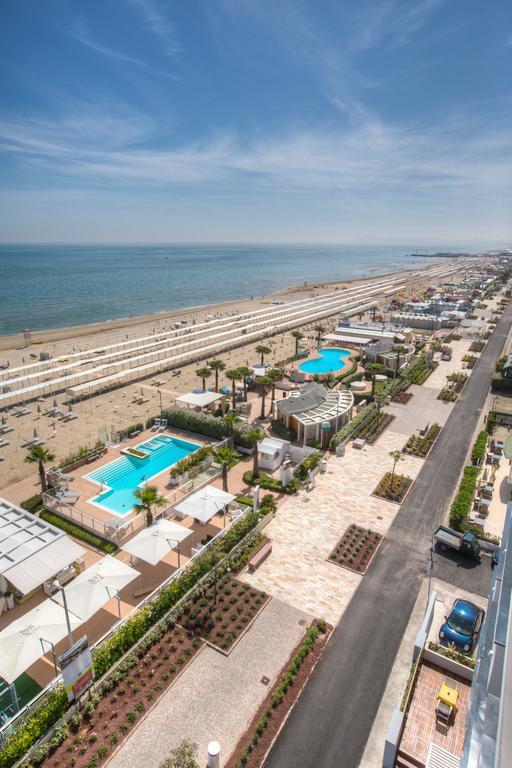 Hotel Commodore ريتشوني المظهر الخارجي الصورة